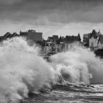 Les grandes marées à Saint-Malo en photo noir et blanc