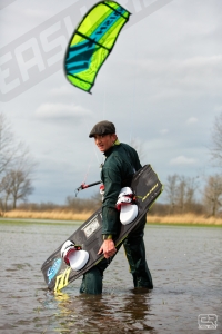 Le kitesurf est dans le pré