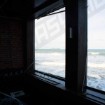 La caravelle pendant les grandes marées et la tempête Pétra